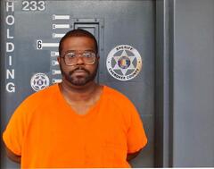 Mugshot of HENDERSON, CHRISTOPHER